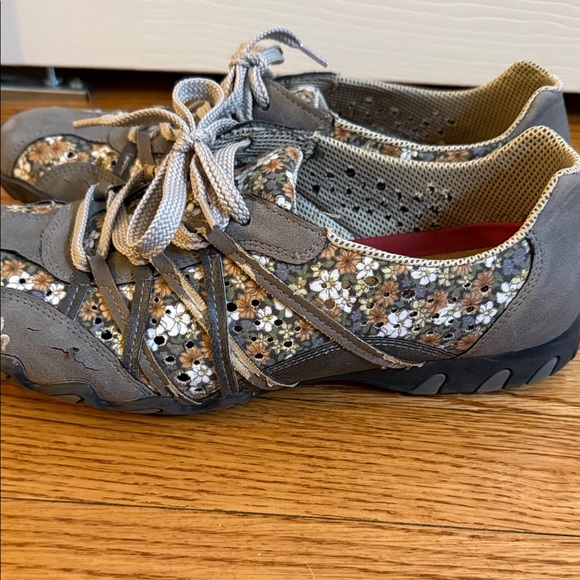 Rieker Gray Floral Sneakers for Women - Picture 3 of 9